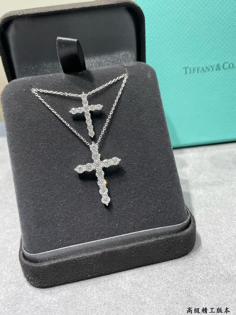 T*f*ny necklaces